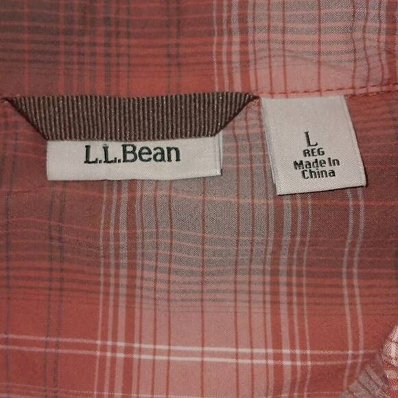 LL Bean Women's Short Sleeved Button Down Shirt, Large with 3% Spandex Activewea - Picture 4 of 8